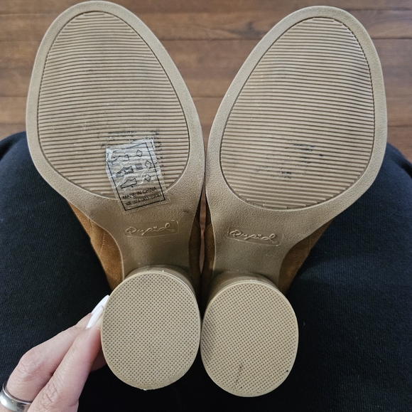 Ankle Heeled Mule Bootie - Picture 5 of 5